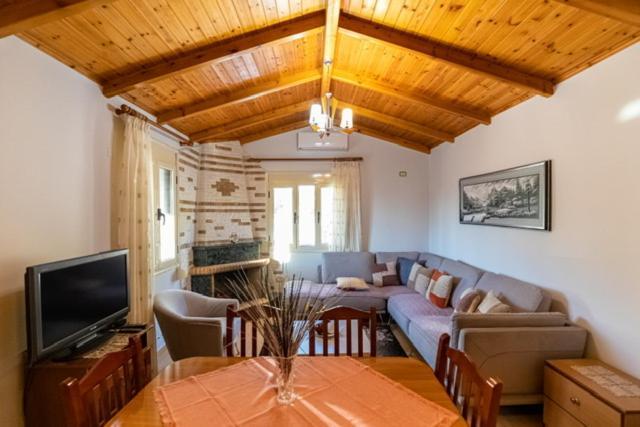Vila Llano Vlore Exterior photo